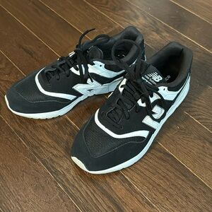 Worn once. New balance 997H